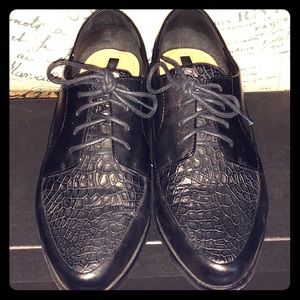 Elie Tahari Snake Leather Dress Shoes -Oxfords